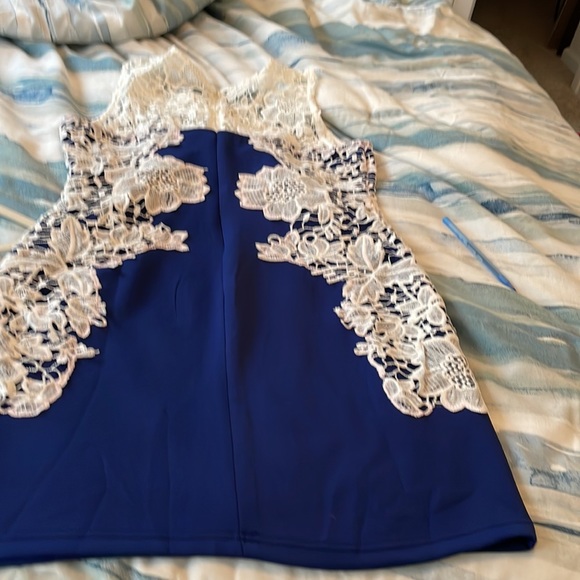 Venus Dress with beautiful design - Picture 8 of 9